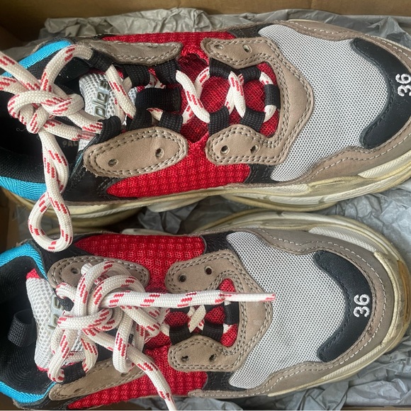 balenciaga triple s - Picture 5 of 5